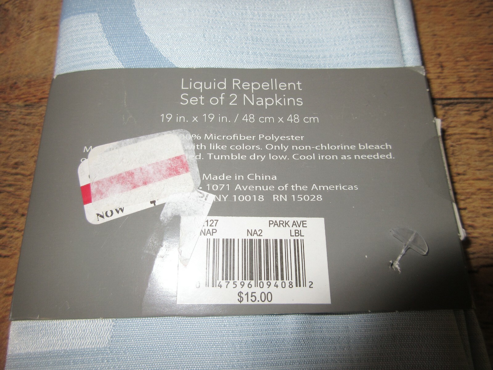 Park Avenue Collection Liquid repellent Set of 2 Napkins 19'' x 19''- Light Blue