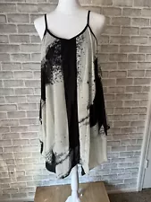 Akira Chicago Red Label S Black/Wht. Sheer Sleeveless Lined Scarf Hem Top V Neck