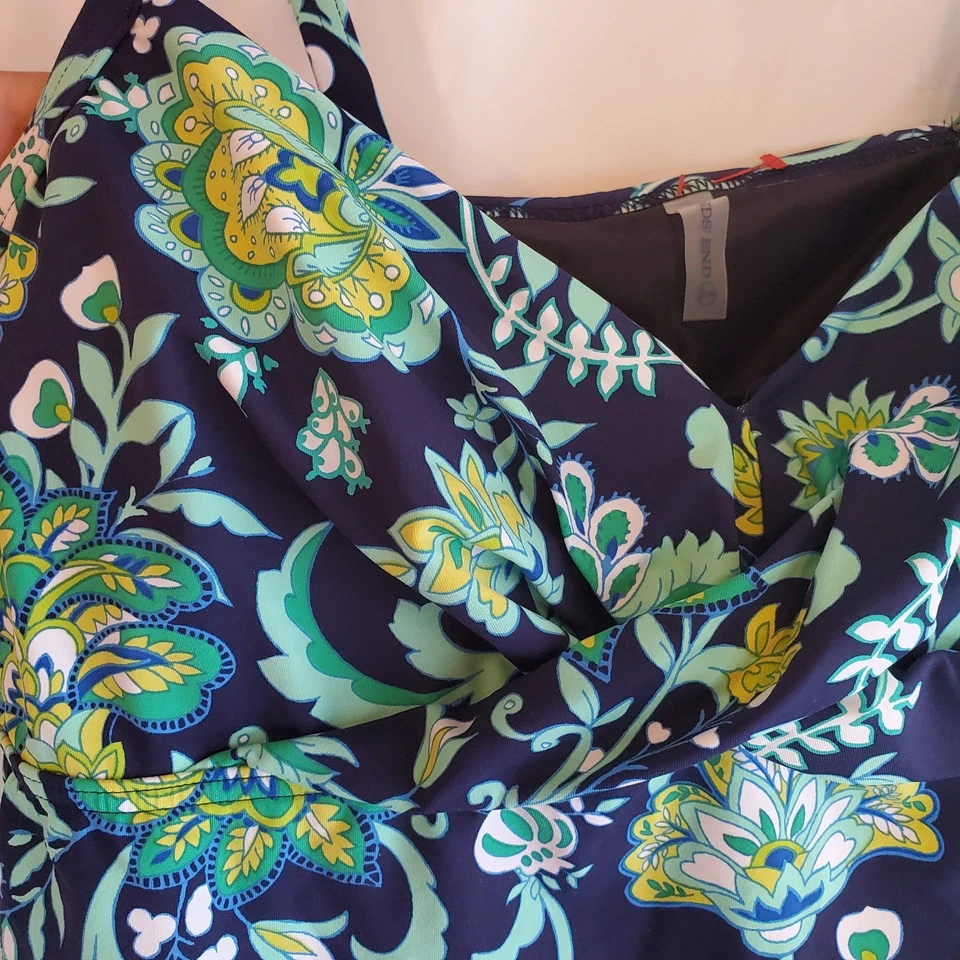 Lands End Blue Green Floral Paisley Tankini Top Underwire Size 12 - Image 2 of 4