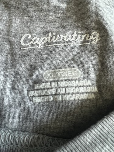 CAPTIVATING OREGON DUCKS XL TSHIRT MANICA LUNGA NUOVA SENZA ETICHETTE - Foto 2 di 2