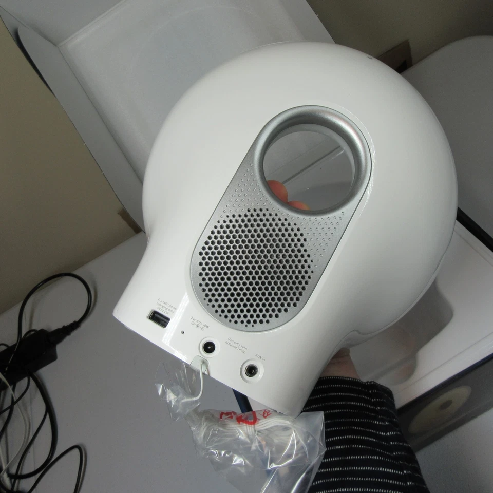 Philips Somneo Sleep and Wake-Up Light  Alarm Clock Radio HF3651 White Open Box - Image 4 of 4