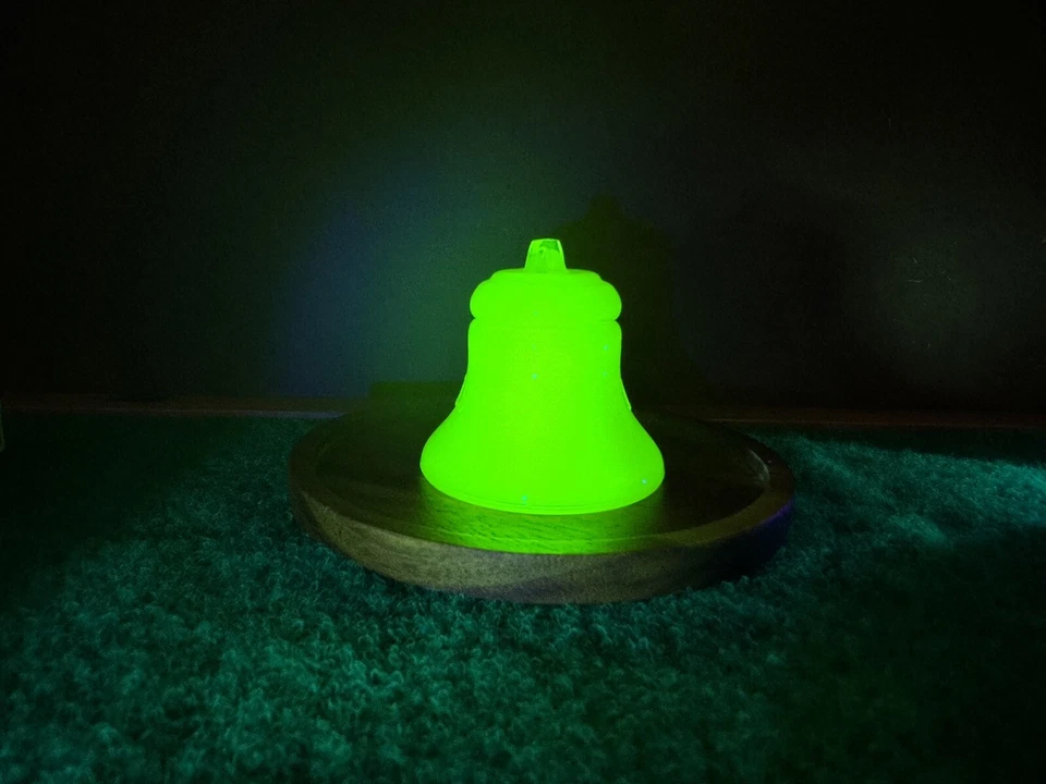 Degenhart Glass Uranium Liberty Bell 1776 - 1976 Lemon Custard Vintage Genuine - image 4 of 4