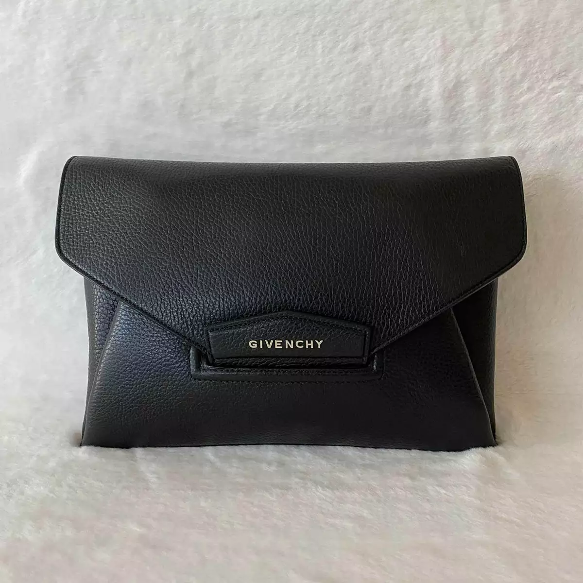 Givenchy Large Antigona Clutch in Black