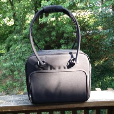  Avent thermal shoulder bag with accessories as shown