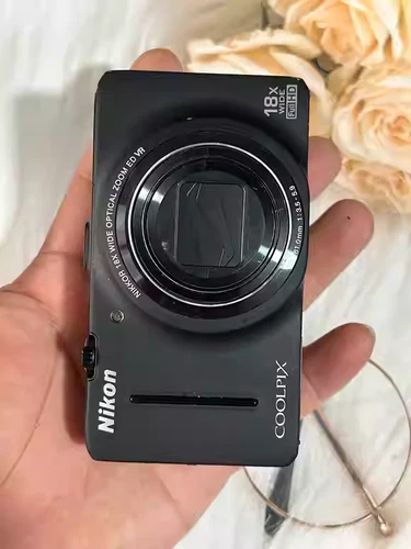 Nikon COOLPIX S9300 16.0MP Digital Camera 18x Optica Zoom Black & Red Color - Picture 9 of 17