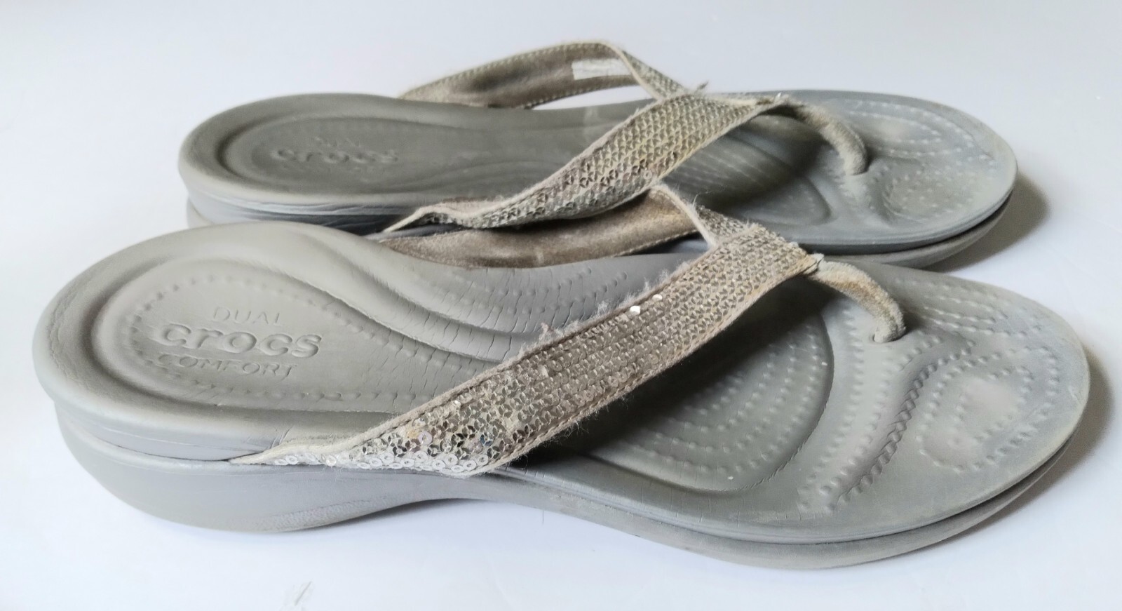 CROCS Capri V Sandals Silver Sequins Size 9 Wmns 204311 Flip Flops Thongs  Wedge | eBay