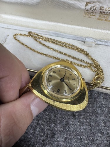Vintage Endura Swiss Pendant Watch Necklace Gold Tone Estate Box 1970s - Picture 3 of 9