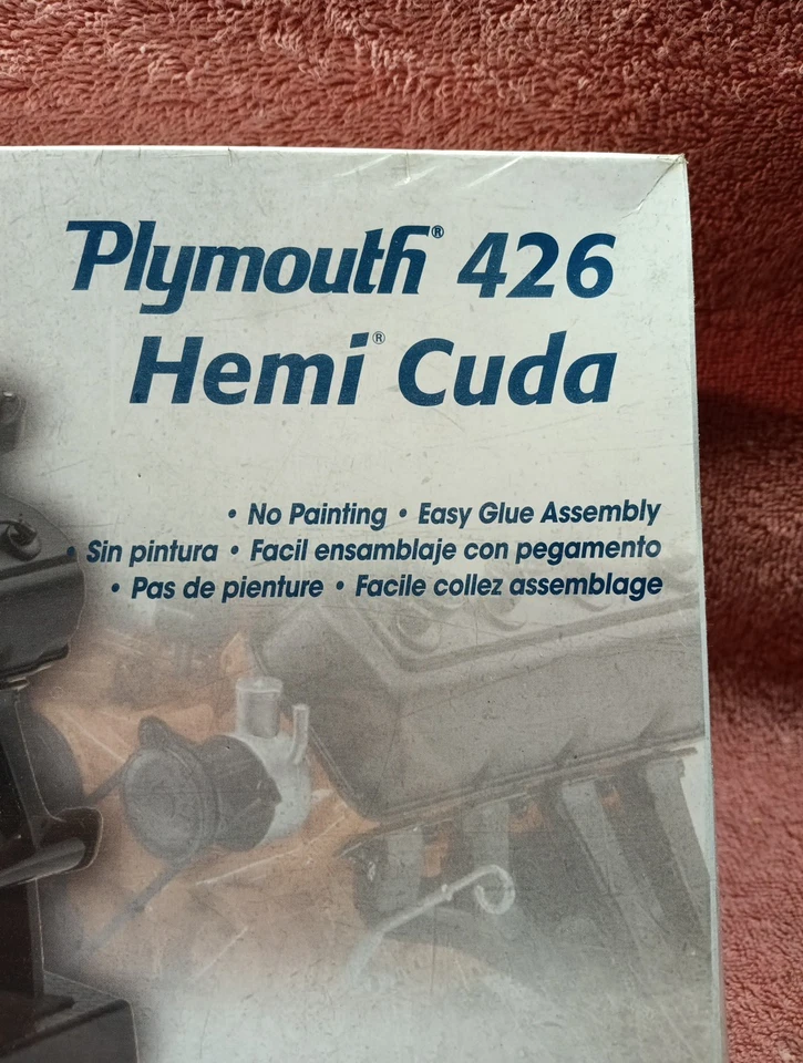 Revell Plymouth 426 Hemi Cuda 1:6 Diecast Model New Box Has Slight Damage!! - Image 3 of 4
