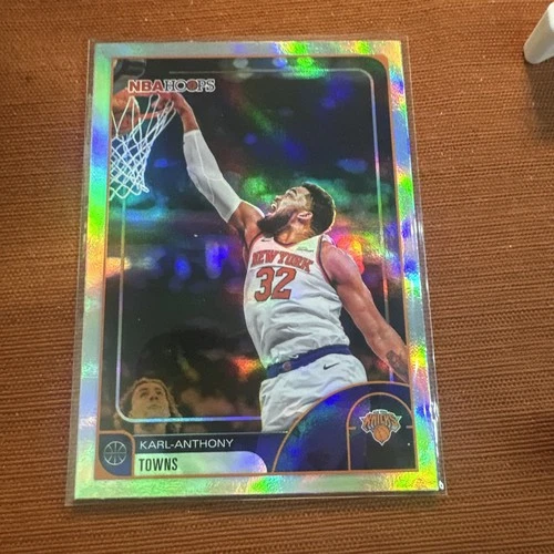 2025-26 Topps NBA Hoops Karl-Anthony Towns Rainbow Foil New York Knicks #249