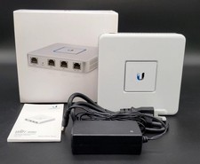 UBIQUITI UniFi Security Enterprise GATEWAY Gigabit ROUTER Kit Mod. USG - NEW