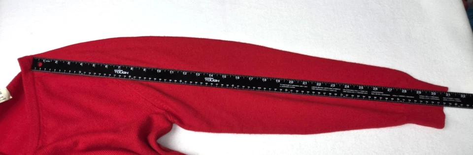 Vtg Pringle of Scotland 100% Cashmere Women's Long Sleeve V-Neck Sweater Red 10 - Image 4 of 4