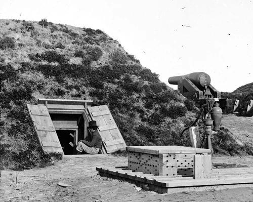 New 8x10 Civil War Photo: Interior of Confederate Fort Darling, the James River