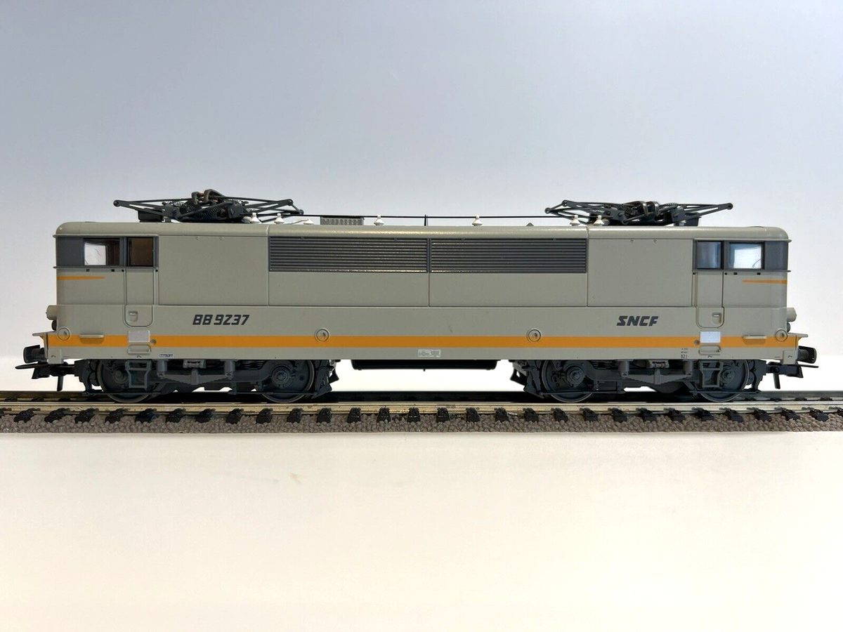 Locomotive BB 9237 ROCO HO - Modélisme