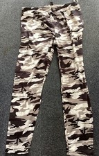 Ladies Camouflage print Leggings Size XL By Shein Brand new Without tags