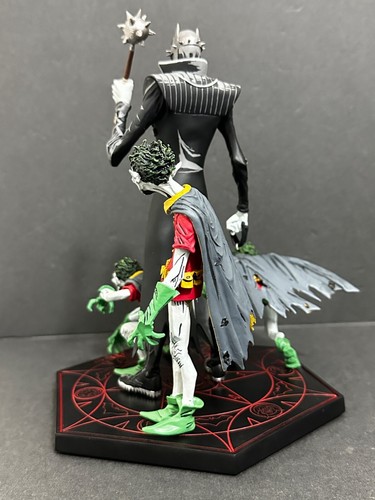 DC Collectibles Dark Nights Metal: The Batman Who Laughs & Robin Minions Deluxe - Picture 7 of 13