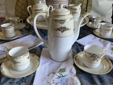 Noritake 18 Piece Child  s Tea Luncheon Set Gold Flower Pattern Japan Vintage