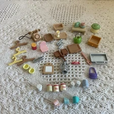 Calico Critters Bits & Bobs Accessory Lot