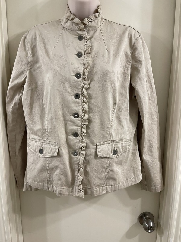 CHICO's Size 1 Khaki Tan Embossed Button Front Jacket Blazer Ruffle Trim 