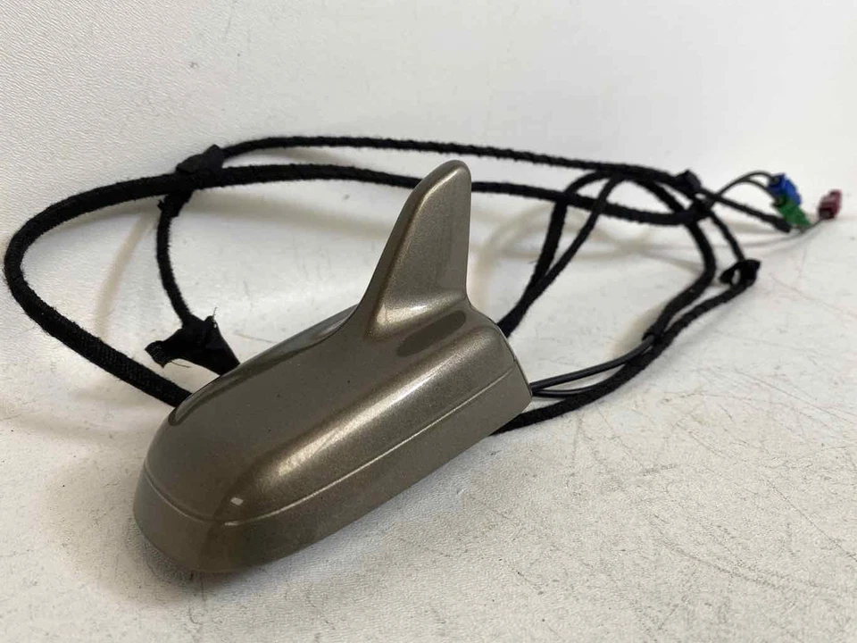 Radio de techo antena aleta de tiburón con cable bronceado 8K5035503C se adapta a 09-12 AUDI A4 QUATTRO Foto 2 de 4