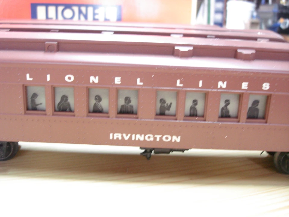 Vintage Lionel O Gauge Railroad Madison 4-Car Passenger Set 6-19015 to 6-19018 - Image 3 of 4