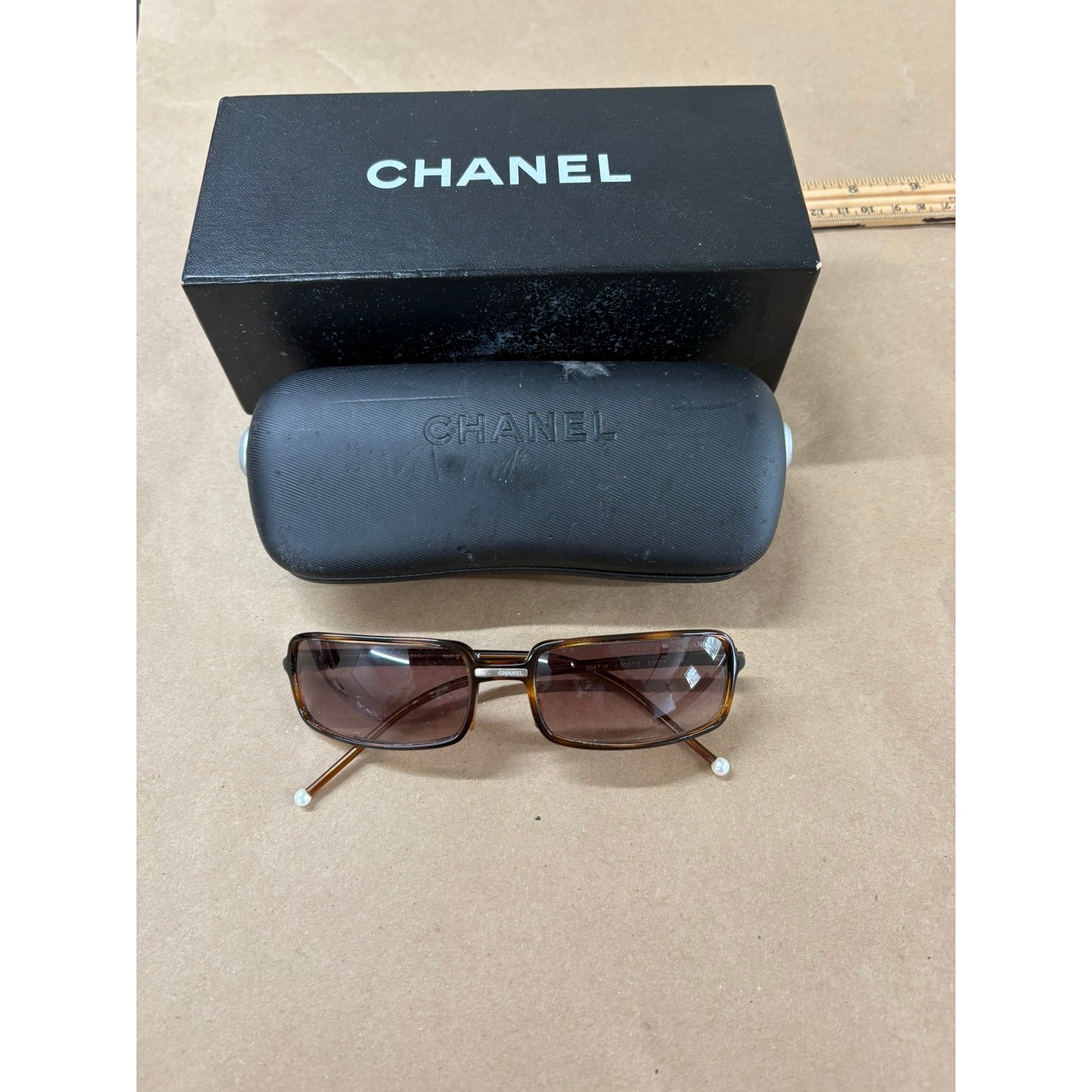 Chanel Rectangular Tortoise Shell Frame/ Faux Pea… - image 11
