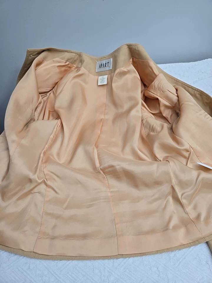 Apart Suit talla 14 dorado 3 piezas - Pantalones, top y chaqueta Missy, 1992 tiene manchas Foto 4 de 4