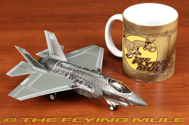 Hobby Master 1:72 F-35C Lightning II USN VX-9 Vampires XE105 Negro Cromo Foto 4 de 4