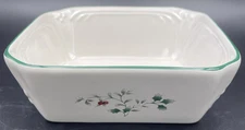 Pfaltzgraff Winterberry Square Cereal Soup Bowl Candy Relish Dish 6 1/4 x 2 1/4