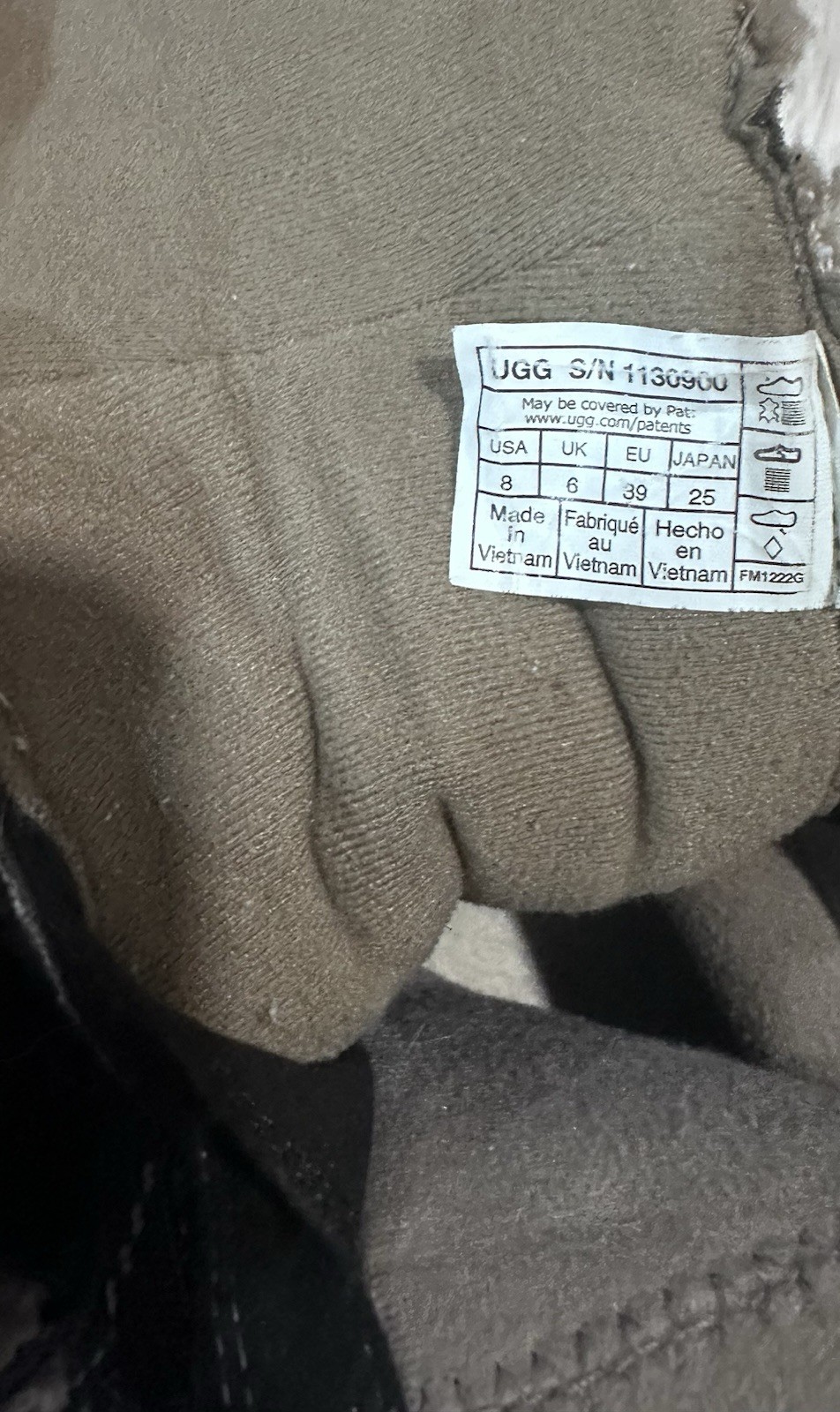 UGG - image 4