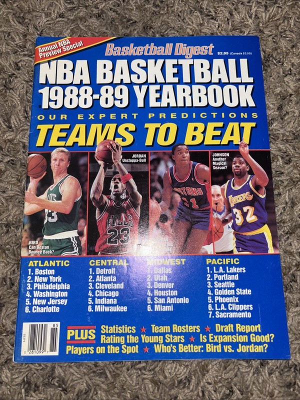 1989-89 Basketball Digest NBA Basketball Yearbook magazine. Jordan Bird Magic