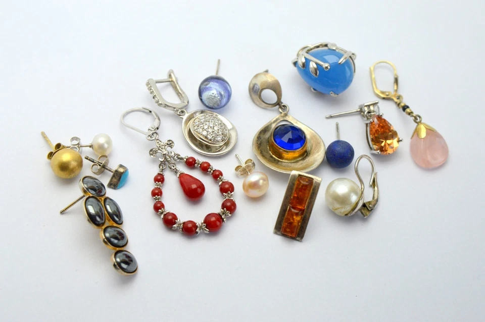 MIXED 925 STERLING SILVER LOT OF EARRINGS WITH FINE GEMSTONES TO SORT, CRAFT - Image 2 of 4