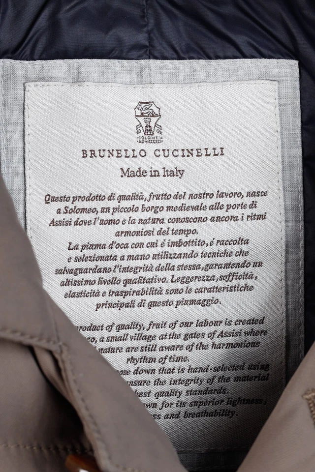 Chaleco Brunello Cucinelli AW/15 Taupe Opaco-Nylon Muescas-Solapa Abajo, Talla L Foto 4 de 4