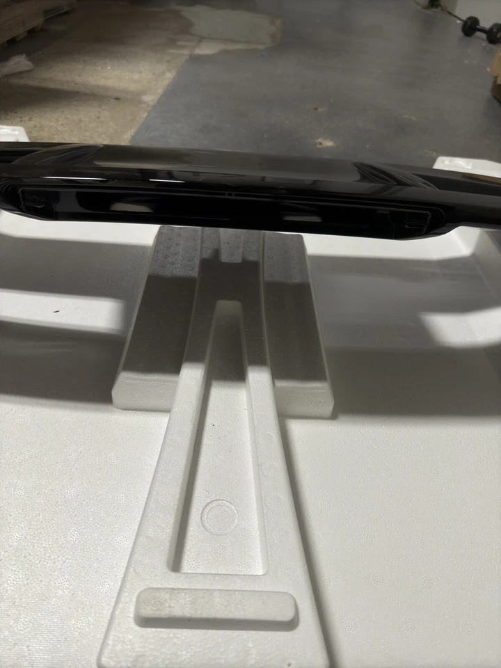 Alerón trasero negro brillante 8A6J-44210 estilo ST 2011-2019 Ford Fiesta Hatchback OEM Foto 3 de 4