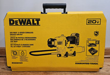 DeWALT 20V MAX 10,000 PSI Variable 2-Speed Cordless Grease Gun Kit DCGG581GD1