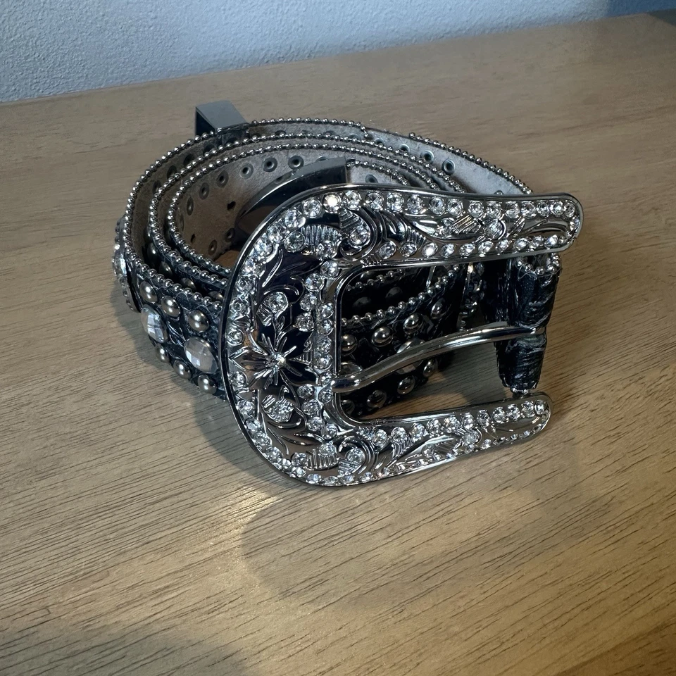 Женский черный пояс кончо с инструментами Blazin Roxx. Черный и серебристый. Размер: средний. - Изображение 2 из 4