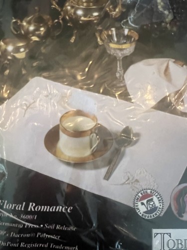 Kit Ricamo Tobin Tobin Tovagliette e Tovaglioli, Romanticismo Floreale, Nuovo Inutilizzato - Foto 2 di 4