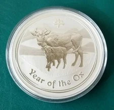 2009 1 oz Silver Australia Lunar Year Of The Ox from a Mint  Roll.
