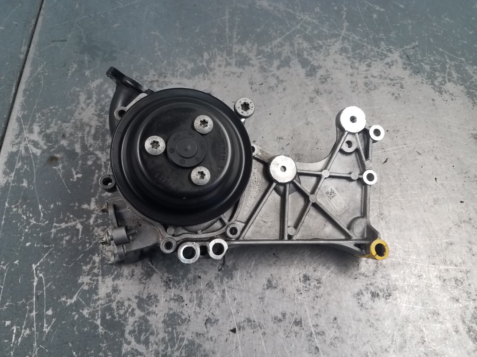 Porsche 911 GT3 2014 Water pump