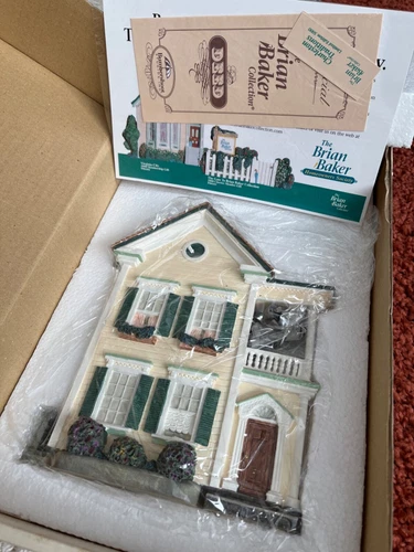 Brian Baker Homeowners Society Resin "Charleston Traditions" #00902 NIB