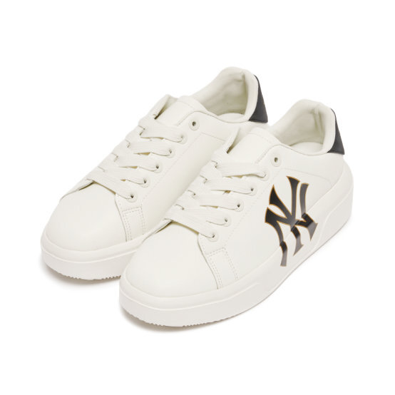 MLB Yankees スニーカー MLB Chunky Classic New York Yankees Sneakers Shoes 3ASXXA11N-50IVS