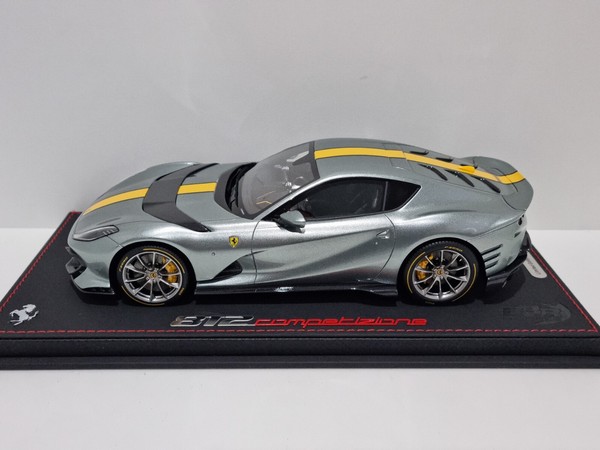 1/18 BBR Ferrari 812 Competizione Grigio Coburn Yellow Stripe P18207A Similar MR