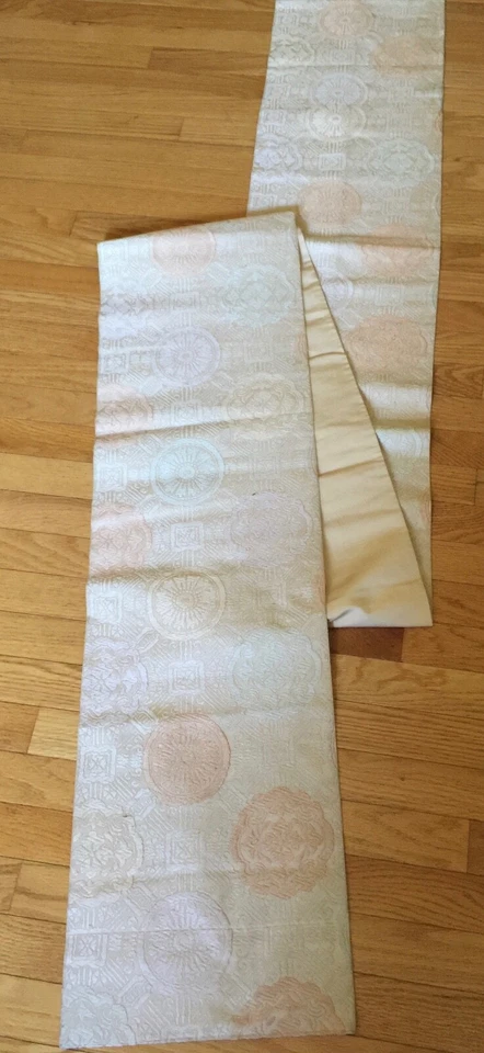 Vintage Asian style table runner Jacquard silk embroidered beige/pink long 68x12 - Image 3 of 4