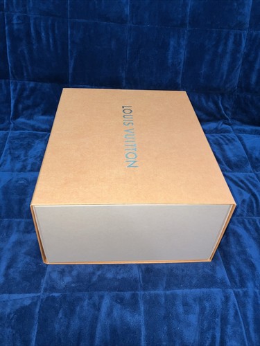 Louis Vuitton Gold Letters Empty Large Shoes Box 14"x11"x5.75”Mint Condition. - Picture 5 of 7