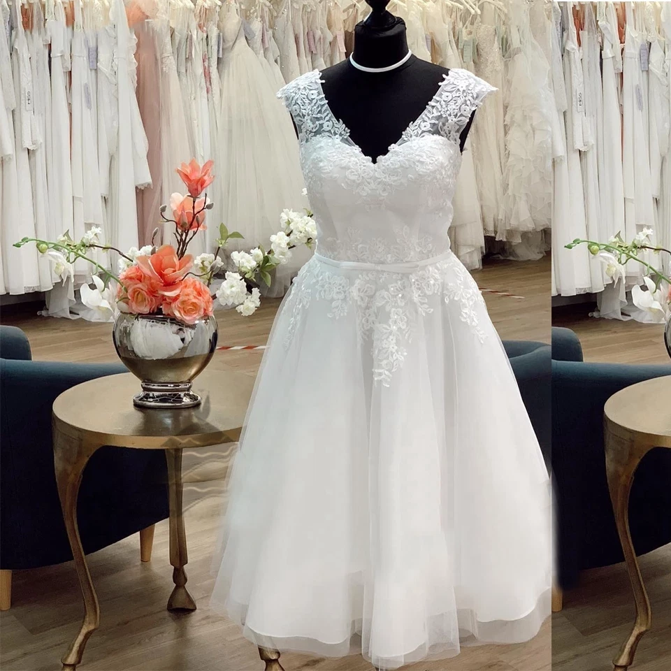 Vestidos de novia cortos con cuello en V apliques de encaje blanco/marfil hasta el té vestidos de novia Foto 2 de 4