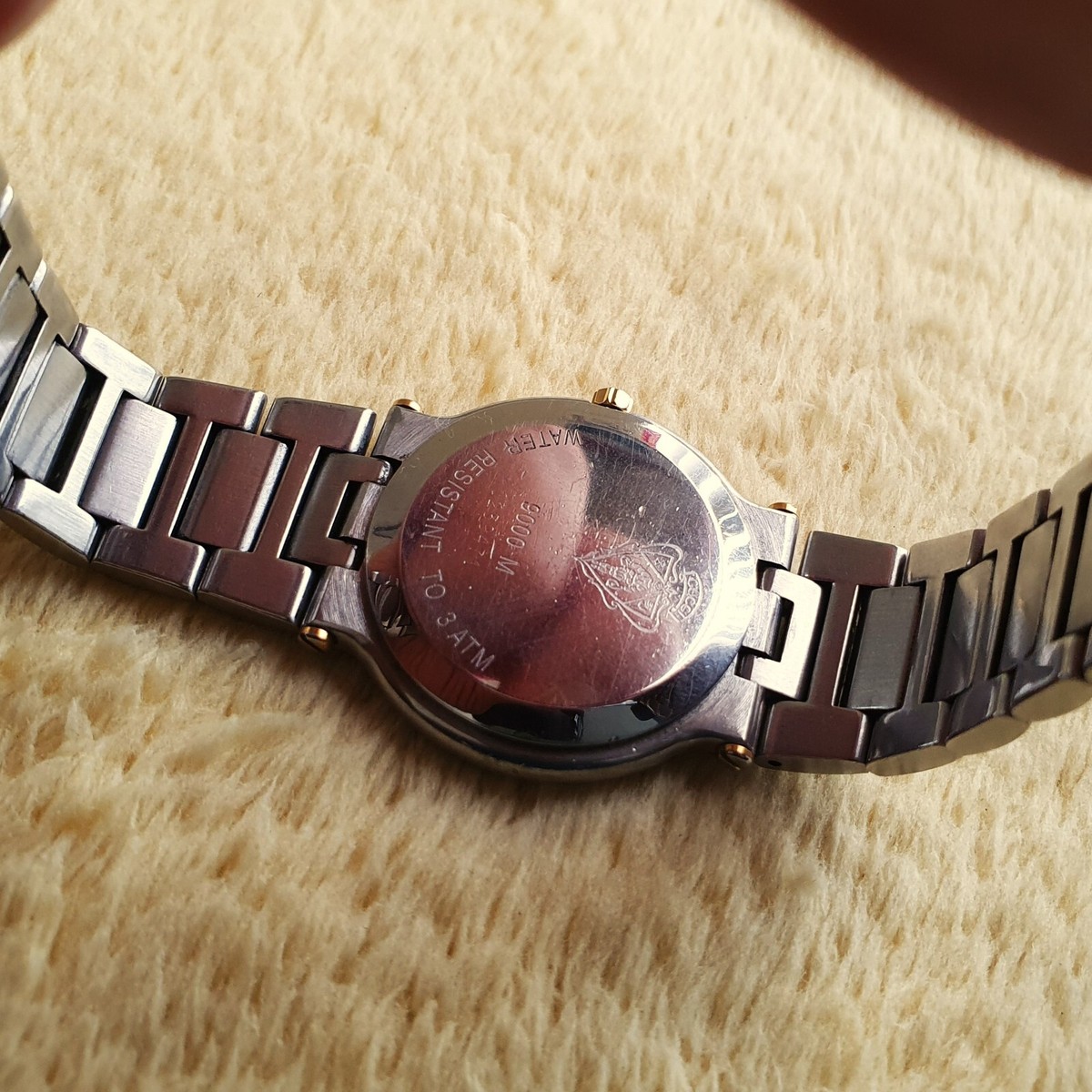 GUCCI ゴールド/アイボリー ユニセックス腕時計 9000M【稼働品】 グッチ GUCCI 腕時計 ステンレススチール 9000L レディース 中古
