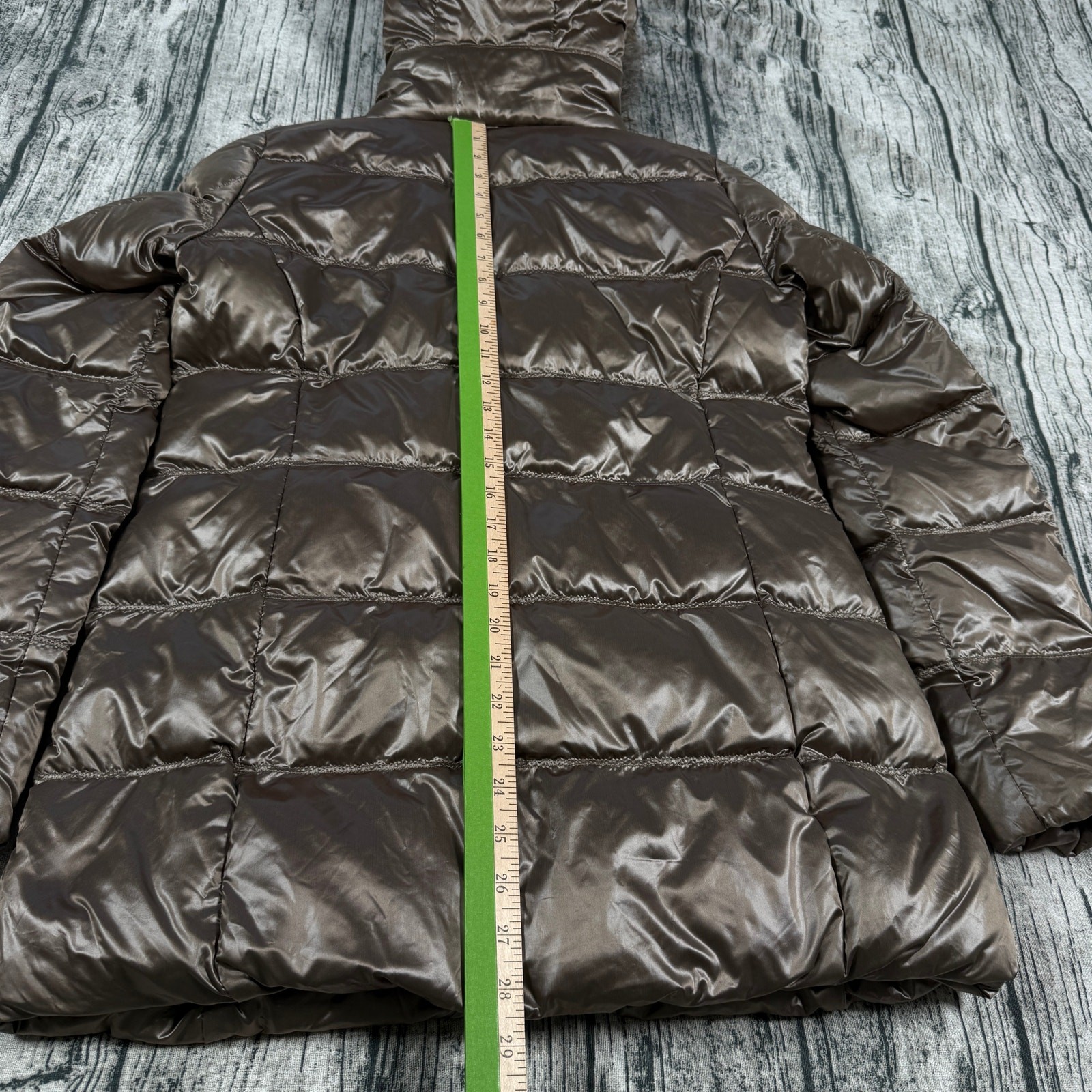 Uniqlo Brown Down Puffer Jacket Faux Fur Hood Women’s Size M Long Quilted Coat thumbnail 12