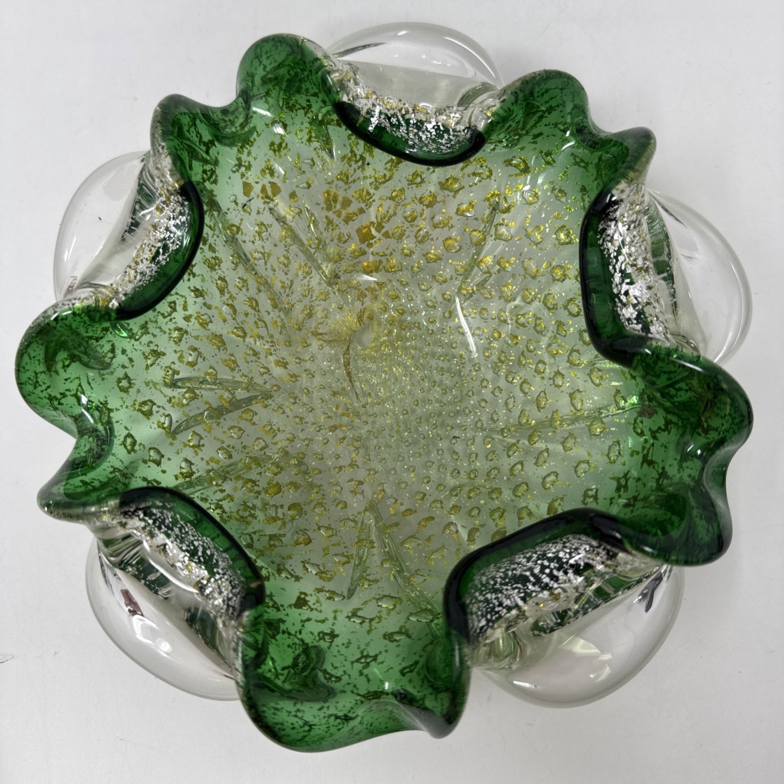 Beautiful Barovier & Toso Murano Art Glass Gold Flecked Green Bowl. 7”