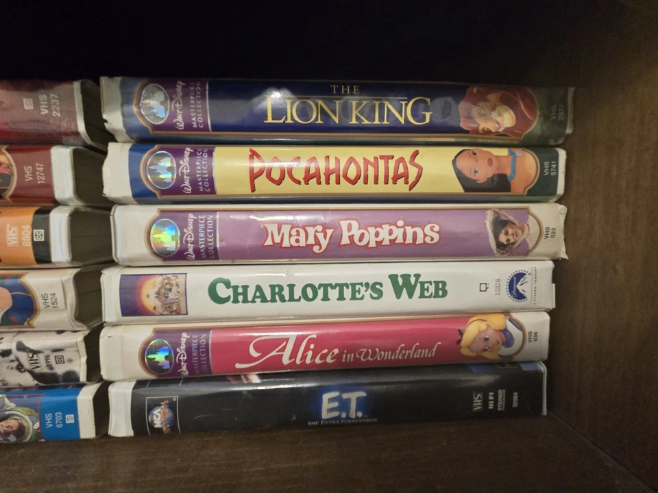 Walt Disney VHS Lot of 18 tapes – various collections Foto 4 de 4