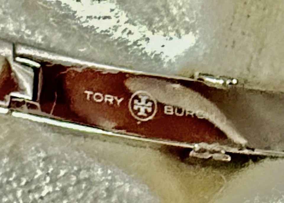Tory Burch Silver Signature Logo Hinged Bangle Bracelet Medium Brand New thumbnail 4