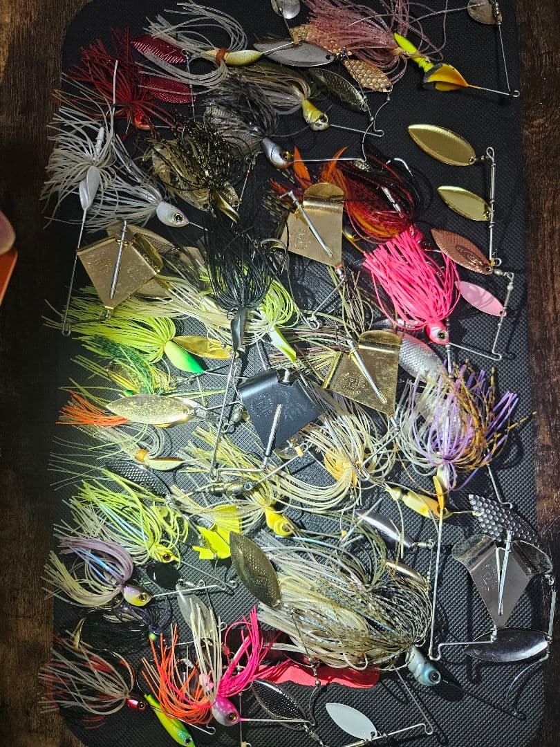 RAID JAPAN Spinnerbait Buzzbait Assortment 20+pcs Fishing Lures, Used - Image 5